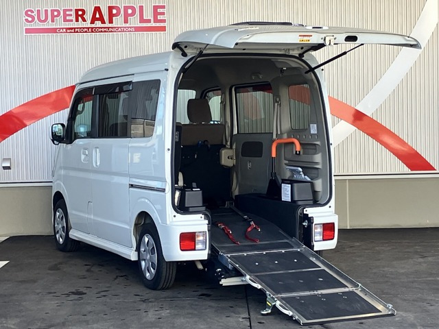 NV100クリッパーリオ  チェアキャブ ハイルーフ 4WD