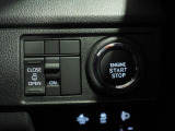 運転席右側のスイッチパネル。左パワースライドドアは運転席のスイッチでも開閉操作ができます。