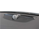 【Bowers&Wilkins】世界のオーディオファン垂涎のプレミアムサウンドシステムを搭載。コンサートホールのベストポジションに相当する音場空間を忠実に再現。乗る人すべてに驚きの音響体験を提供します