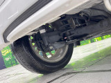 お車を安心してお乗りいただく為には、足回りの定期点検が欠かせません。サービスサポート(有償保証)では無料点検もご提供しており、安心のカーライフをお過ごしいただけるサポート体制が整っています。