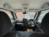 運転席周りの視界もよくハンドルも軽い取り回しなのですごく運転がしやすい車です。