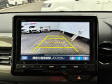 バックカメラも付いています! 運転が不慣れな方でも安心して駐車が可能です!