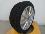 R3年式冬タイヤ215/45R17ブリヂストン製です。
