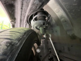 お車を安心してお乗りいただく為には、足回りの定期点検が欠かせません。サービスサポート(有償保証)では無料点検もご提供しており、安心のカーライフをお過ごしいただけるサポート体制が整っています。