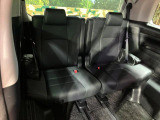 3列目シートはもちろん状態良好☆大人でもゆったりと座って頂けますので、大人数でのお出かけもラクラクです♪ご家族で、気の知れた仲間で、ドライブに行くのが楽しみですね♪