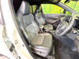 運転席シート廻りは使用感も少なく、良好な状態となっています。前オーナー様が丁寧に使っていたことがよくわかりますね。