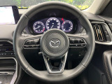 【純正革巻きステアリング】上質な革を使用することで、手にしっかり馴染みとても運転しやすいハンドルです♪