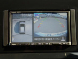 バックカメラ装備しております。駐車時に大変役に立ちますよ。駐車が苦手な方にも便利機能です。