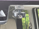 【ドライブレコーダー】ドライブレコーダー装備!走行中はもちろん、あおり運転や事故に遭遇した際、映像で記録し、万一のリスクに備えます。※記録用SDカードはお客様ご自身でご準備いただく必要があります。