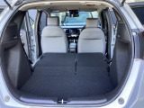 セカンドシートを収納すると・・・フラットなラゲッジスペースの完成です!!操作も分かりやすく、作業も簡単です!!
