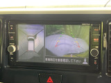 【アラウンドビューモニター】専用のカメラにより、上から見下ろしたような視点で360度クルマの周囲を確認することができます☆死角部分も確認しやすく、狭い場所での切り返しや駐車もスムーズに行えます。