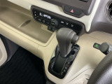 発進時から滑らかに加速する無段階変速のCVTはストップ&ゴーの多い街の中も快適です