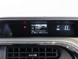 カラーヘッドアップディスプレイ付き。少ない視線移動で情報を確認できるので、運転の疲労軽減に繋がりますよ♪