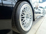 別途オプションにてホイールの変更や純正ホイールのご用意・スタッドレスタイヤ組込み等も可能です!詳しくは当店スタッフまで♪