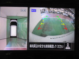 アラウンドビューモニターで車庫入れも空から見ている様に駐車できラクラクです。