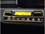 エアコンはオートエアコンで車内の温度も快適ですね☆