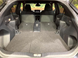 普段のお買い物や通勤、送迎等に十分な荷室スペースを確保しております。セカンドシートを倒すと、大きな荷物の積載も可能です♪