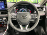 【純正革巻きステアリング】上質な革を使用することで、手にしっかり馴染みとても運転しやすいハンドルです♪