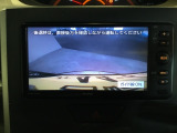 バックモニター付きで、車庫入れやバック時の後方確認をサポート。