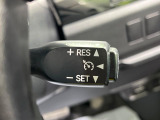 【クルーズコントロール】高速道路もラクラク走行。アクセルを離しても一定速度で走行ができ、長距離運転時の負担を軽減!加速・減速も簡単なスイッチ操作で調整できます。