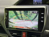 【バックカメラ】駐車時に後方がリアルタイム映像で確認できます。大型商業施設や立体駐車場での駐車時や、夜間のバック時に大活躍!運転スキルに関わらず、今や必須となった装備のひとつです!