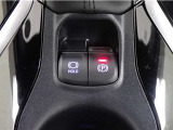 電動パーキングブレーキ搭載。シフトに合わせてのオートモードはもちろん、手動でもご使用いただけます。