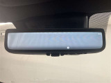 後方確認をミラーではなくカメラ映像で確認出来るデジタルインナーミラーを搭載!荷物があり、後方確認が出来ない時や雨天時などにとても便利☆