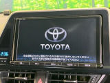 【純正ナビ】人気の純正ナビを装備しております。ナビの使いやすさはもちろん、オーディオ機能も充実!キャンプや旅行はもちろん、通勤や買い物など普段のドライブも楽しくなるはず♪