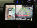 パノラミックビューモニター搭載。カメラで車両周囲の状況を映し出すため、狭い場所での駐車などに役立ちます。
