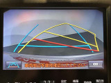 【バックモニター】駐車時に後方がリアルタイム映像で確認できます。大型商業施設や立体駐車場での駐車時や、夜間のバック時に大活躍!運転スキルに関わらず、今や必須となった装備のひとつです!