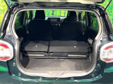 普段のお買い物や通勤、送迎等に十分な荷室スペースを確保しております。セカンドシートを倒すと、大きな荷物の積載も可能です♪