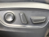 【パワーシート】スイッチ一つで簡単にシートの微調整が可能!電動だから力もいりません!快適なシートポジションにセットして、快適なドライブをお楽しみください。