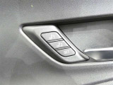 運転席のシートポジションを記憶・再現できるメモリー機能を搭載しています。