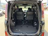 ワゴンならではの広々としたラゲージスペースを備えています。ライフスタイルに合わせていろいろな物を積み込めます!