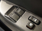運転席と助手席のみパワーウィンドウを装備しています。