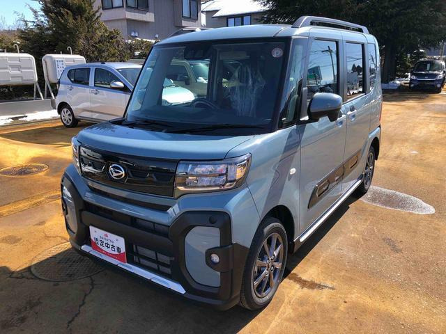 タント ファンクロス 4WD 