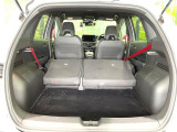 普段のお買い物や通勤、送迎等に十分な荷室スペースを確保しております。セカンドシートを倒すと、大きな荷物の積載も可能です♪