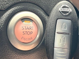 【キーレス】少し離れた場所からでもボタン一つでドアの開錠・施錠ができるのでとっても便利!ドアの鍵穴周りに傷をつけることもありません♪