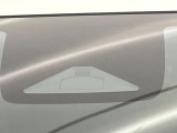 【ホンダセンシング】走行中に前方の車両等を認識し、衝突しそうな時は警報とブレーキで衝突回避と被害軽減をアシスト。より安全にドライブをお楽しみいただけます。