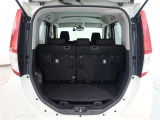 ラゲージスペースもしっかり確保。お買い物のお荷物もバッチリ積み込むことが出来て便利です!