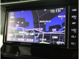 純正ナビを装備。タッチパネル式で使いやすく、お出かけもラクラクです。