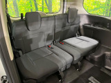3列目シートはもちろん状態良好☆大人でもゆったりと座って頂けますので、大人数でのお出かけもラクラクです♪ご家族で、気の知れた仲間で、ドライブに行くのが楽しみですね♪
