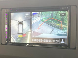 【アラウンドビューモニター】専用のカメラにより、上から見下ろしたような視点で360度クルマの周囲を確認することができます☆死角部分も確認しやすく、狭い場所での切り返しや駐車もスムーズに行えます。