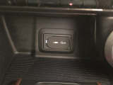SDナビゲーション用USB入力端子(動画・音楽再生)です。給電機能付きです。