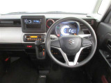 インパネはシンプルなデザイン。運転もしやすそう♪