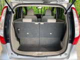 普段のお買い物や通勤、送迎等に十分な荷室スペースを確保しております。セカンドシートを倒すと、大きな荷物の積載も可能です♪