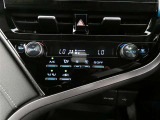 左右独立温度コントロールフルオートエアコンです。運転席、助手席それぞれで独立して温度設定ができます。冷え性の方が乗っても安心ですね♪