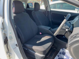 運転席シート廻りは使用感も少なく、良好な状態となっています。前オーナー様が丁寧に使っていたことがよくわかりますね。