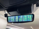 【デジタルルームミラー】後席の大きな荷物や同乗者で後方が確認しづらい時でも安心!カメラが撮影した車両後方の映像をルームミラー内に表示。クリアな視界で状況の確認が可能です!