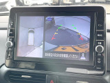 【アラウンドビューモニター】専用のカメラにより、上から見下ろしたような視点で360度クルマの周囲を確認することができます☆縦列駐車や幅寄せ時に活躍してくれます♪